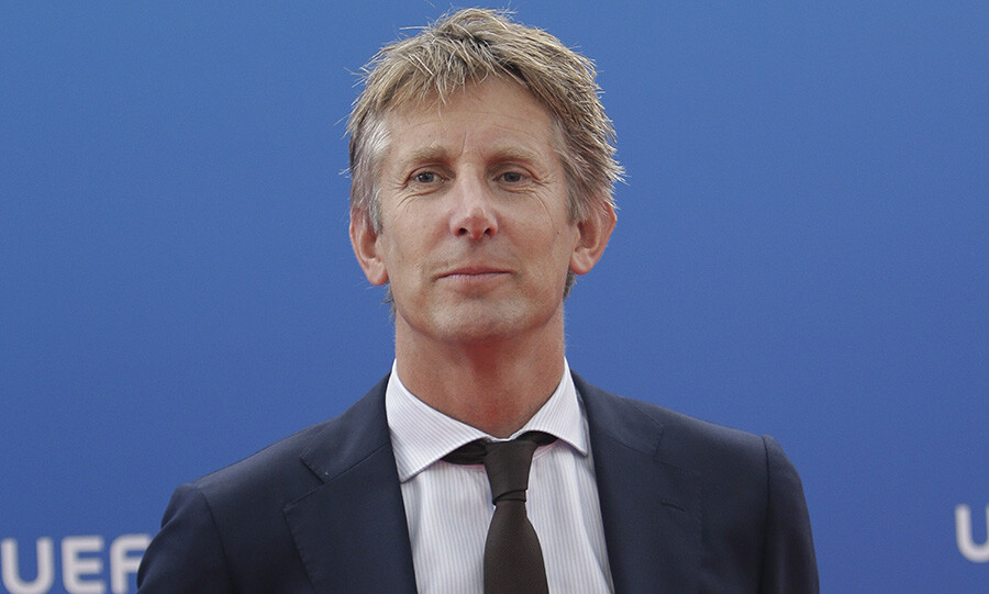 Manchester United'ın efsane kalecisi Edwin van der San'dan kötü haber!