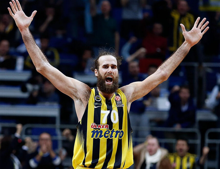Fenerbahçeli taraftarları şaşırtan karar! Luigi Datome 35 yaşında basketbolu bıraktı Fenerbahçeli taraftarları şaşırtan karar! Luigi Datome 35 yaşında basketbolu bıraktı