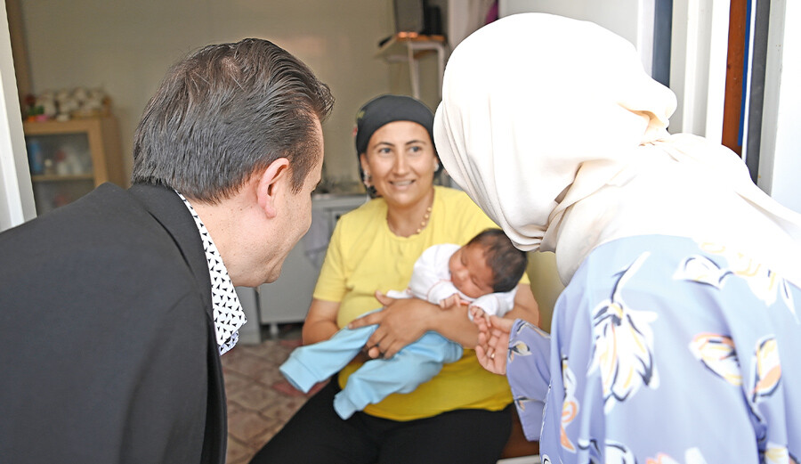 Depremzedelere ilk biz ulaştık! Zaten oradaydık... Depremzedelere ilk biz ulaştık! Zaten oradaydık...