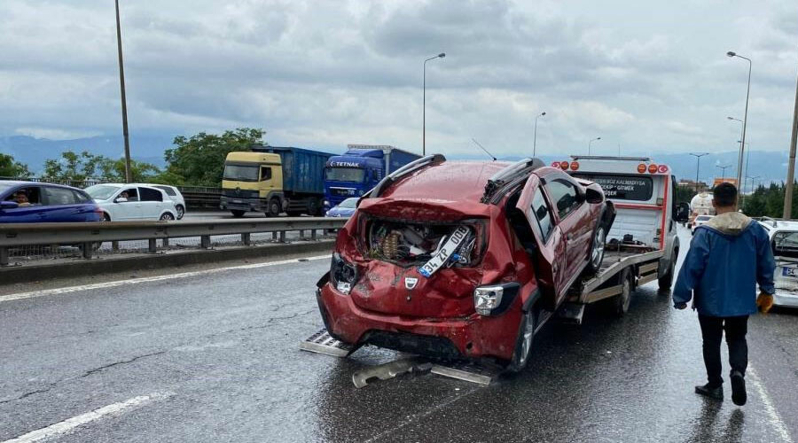 TEM’de feci kaza! 13 araç birbirine girdi: Yaralılar var