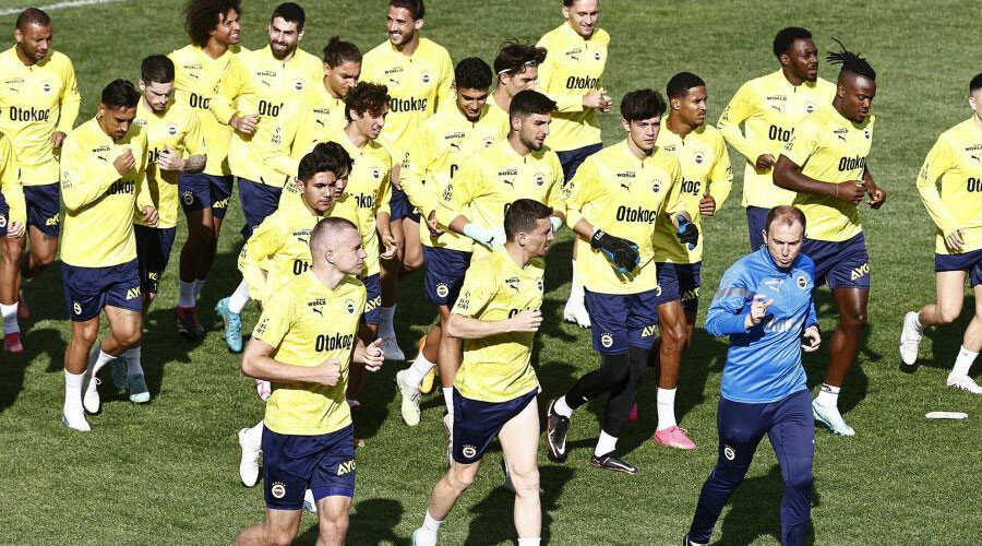 Fenerbahçe Rusya'da ilk antrenmanını yaptı