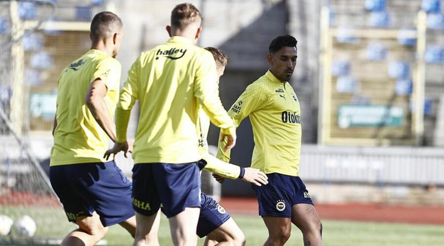 Fenerbahçe Rusya'da ilk antrenmanını yaptı