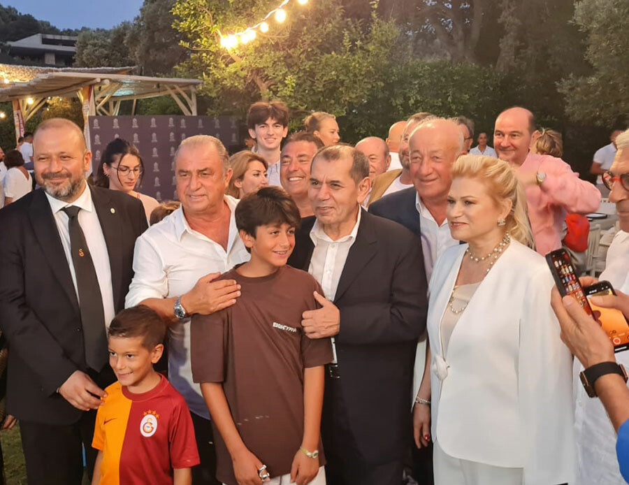 Fatih Terim ve Dursun Özbek bir araya geldi! Real Madrid'e giden Arda Güler'i unutmadılar Fatih Terim ve Dursun Özbek bir araya geldi! Real Madrid'e giden Arda Güler'i unutmadılar