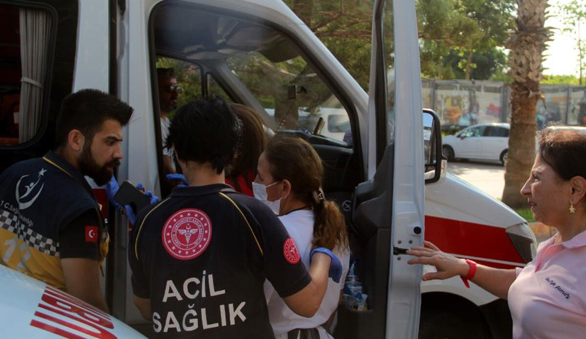 Antalya&#039;da otelde yangın paniği! Birçok kişi dumandan etkilendi