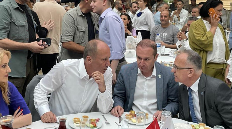 Muharrem İnce, Kılıçdaroğlu'nu hedef aldı: Tek adamsın, sana kimse ses çıkaramıyor Muharrem İnce, Kılıçdaroğlu'nu hedef aldı: Tek adamsın, sana kimse ses çıkaramıyor