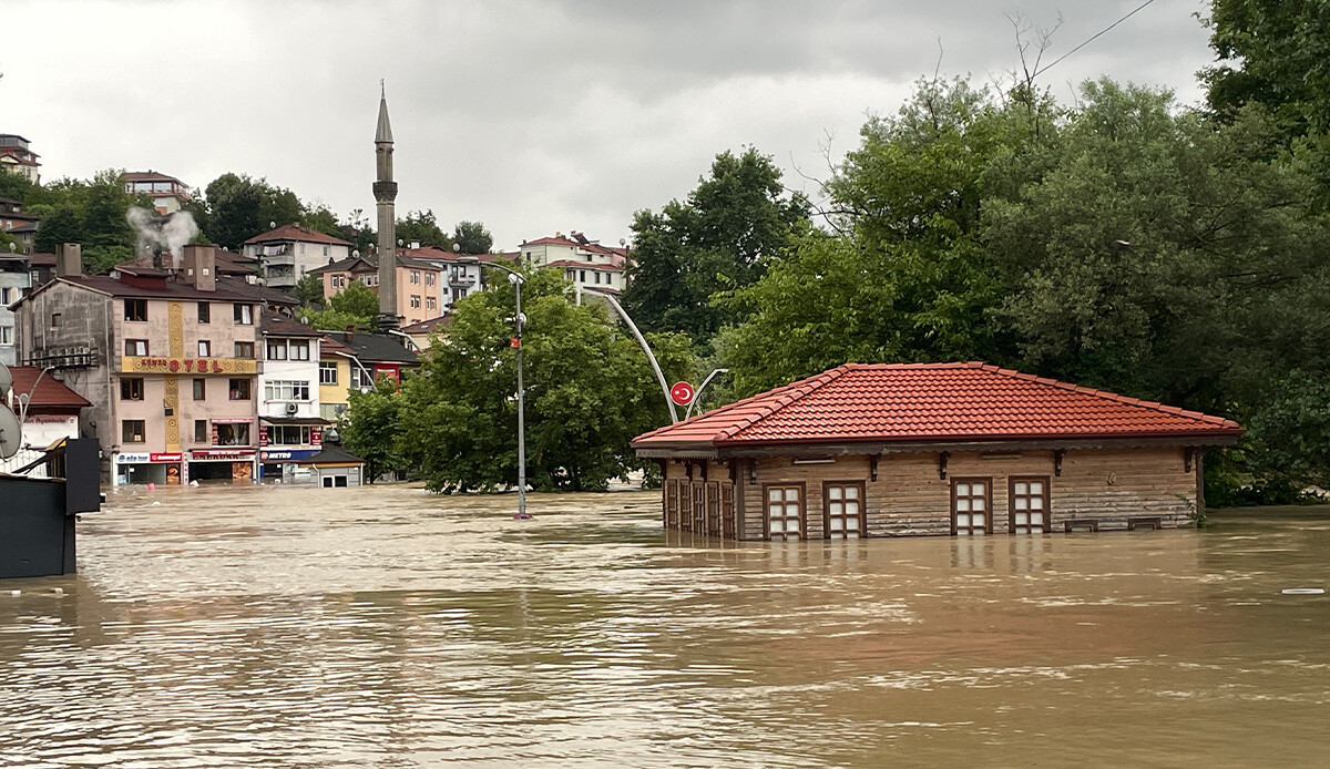 AFAD'dan 15 il için "turuncu", 15 il için "sarı" kodlu uyarı yapıldı