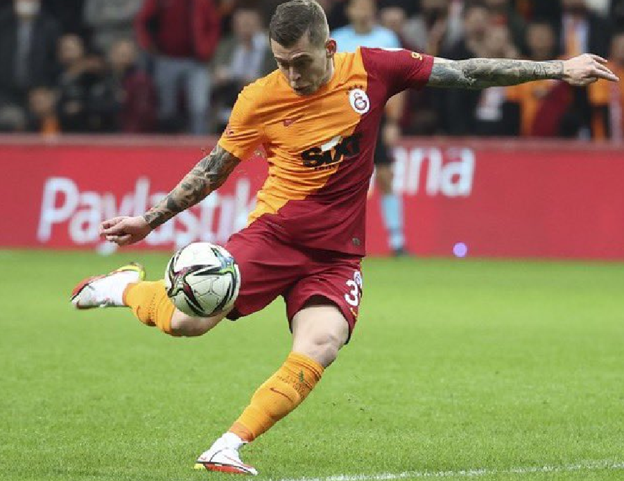 Cicaldau'ya Süper Lig'den 2 talip! Galatasaray Rumen oyuncuyu kampa götürmedi Cicaldau'ya Süper Lig'den 2 talip! Galatasaray Rumen oyuncuyu kampa götürmedi