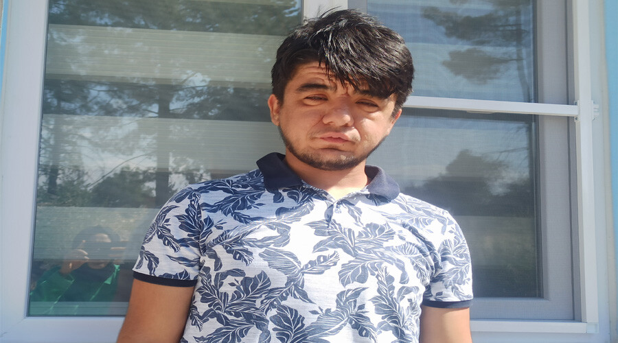 Görenleri şaşkına çeviren genç: 40 yaşında gösteriyor ama gerçek yaşını asla tahmin edemezsiniz!