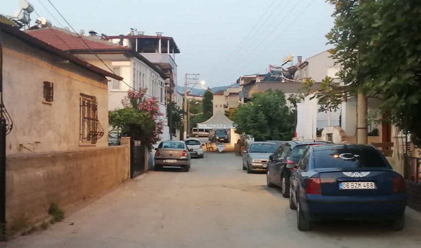 Kahreden ölüm: 4 yaşındaki Aysima demir kapının altında kaldı Kahreden ölüm: 4 yaşındaki Aysima demir kapının altında kaldı