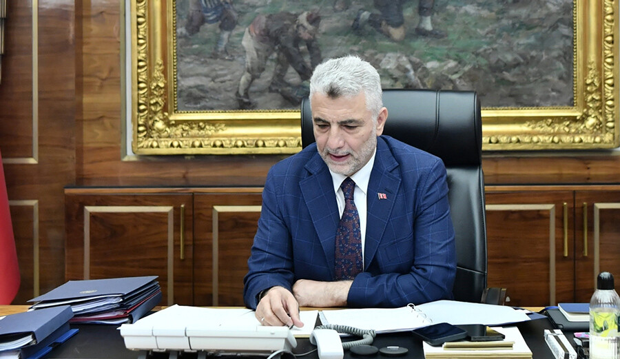 Fırsatçıları Ticaret Bakanlığı yakaladı: 4.800 kişi 50'den fazla oto satmış Fırsatçıları Ticaret Bakanlığı yakaladı: 4.800 kişi 50'den fazla oto satmış