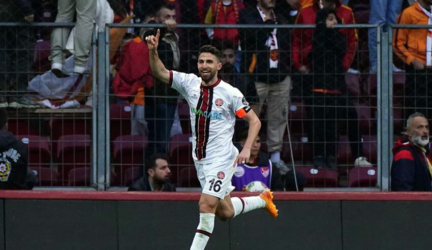 Mbaye Diagne 2. lige gidiyor! Karagümrük'ten ayrılan Senegalli golcü Pirlo'nun takımına çok yakın