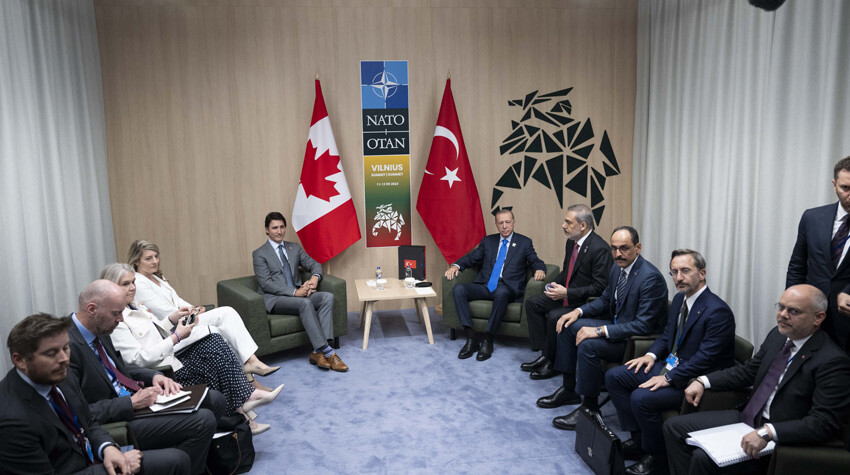 Vilnius'taki NATO Zirvesi başladı: Liderler aile fotoğrafı verdi, Erdoğan'dan peş peşe diplomasi trafiği