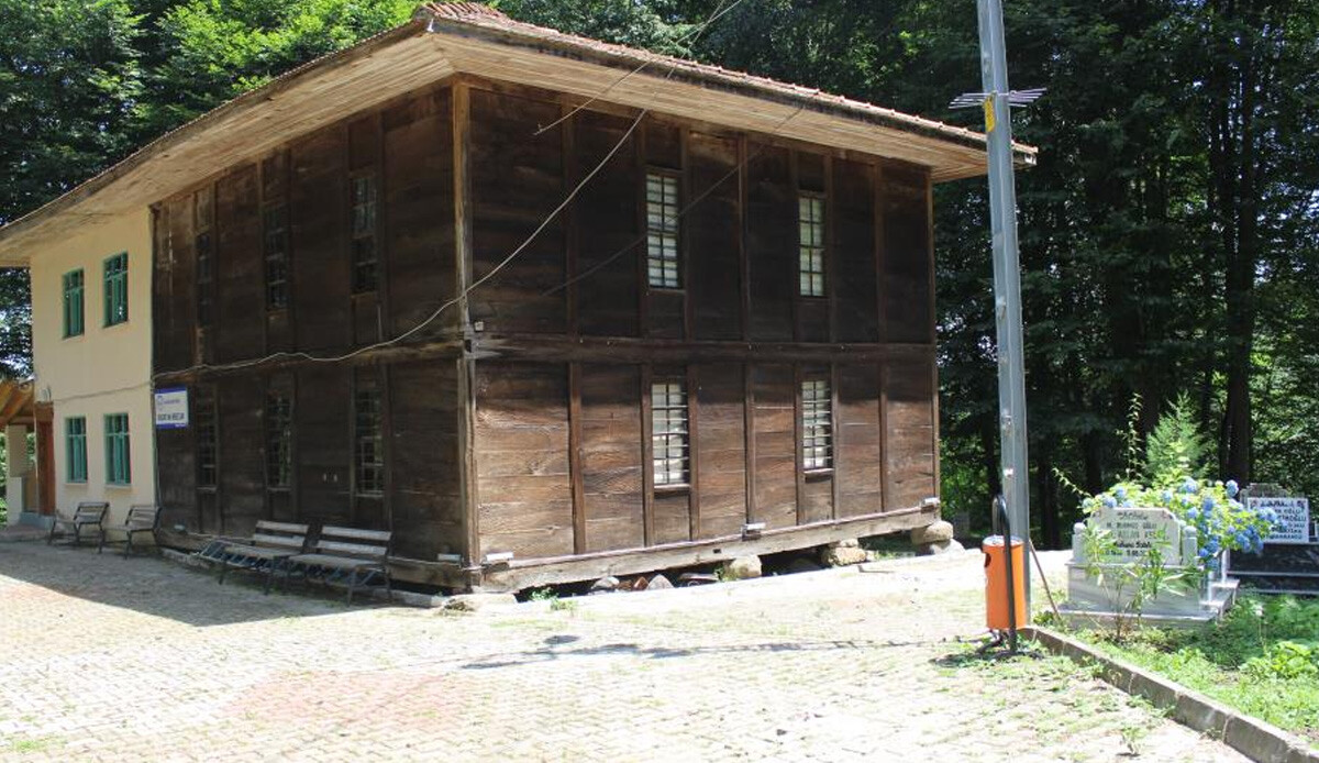 Samsun'da çöken mahalle tedirgin etti: 6 ev tahliye edildi