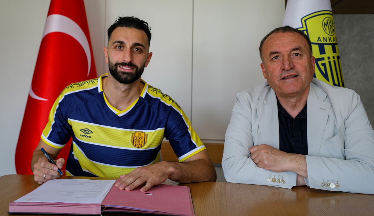 Efkan Bekiroğlu Ankaragücü'ne 3 yıllık imza attı, sırada "Japon bir kaleci" var Efkan Bekiroğlu Ankaragücü'ne 3 yıllık imza attı, sırada "Japon bir kaleci" var