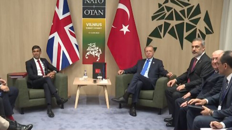 Sondakika! Erdoğan ile İngiltere Başbakanı Sunak ile görüştü Sondakika! Erdoğan ile İngiltere Başbakanı Sunak ile görüştü