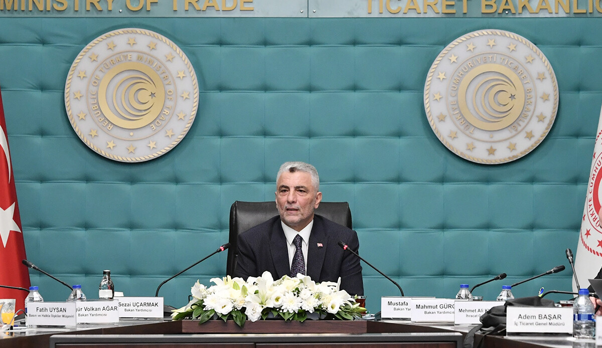 Bakan Bolat'tan ihracatçıya müjde: 70 milyar ek kaynak sağlanacak Bakan Bolat'tan ihracatçıya müjde: 70 milyar ek kaynak sağlanacak