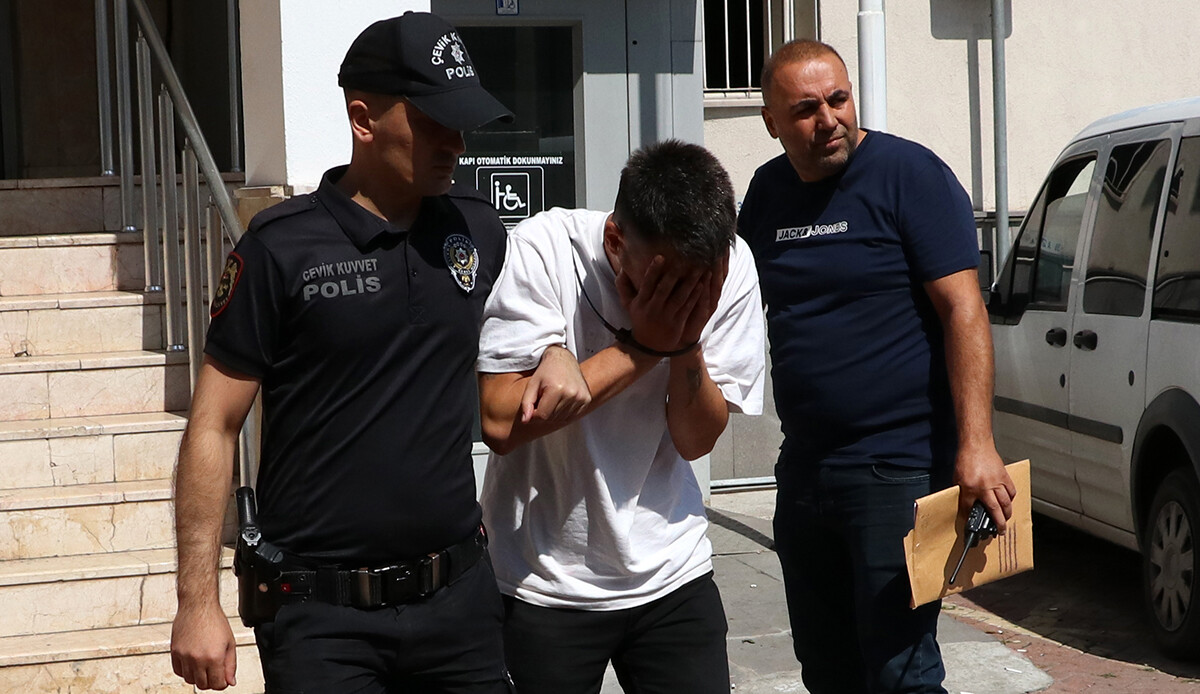 20 Adrese eş zamanlı baskın! 13 gözaltı 20 Adrese eş zamanlı baskın! 13 gözaltı