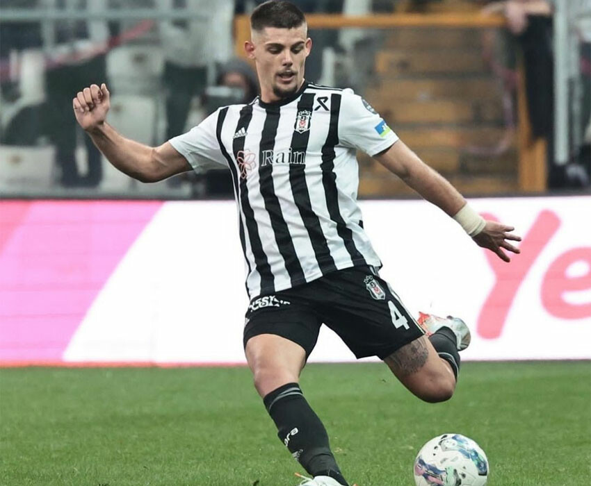 Beşiktaş, Montero'yu gözden çıkardı! İspanyol stoperin yeni adresi belli oldu Beşiktaş, Montero'yu gözden çıkardı! İspanyol stoperin yeni adresi belli oldu