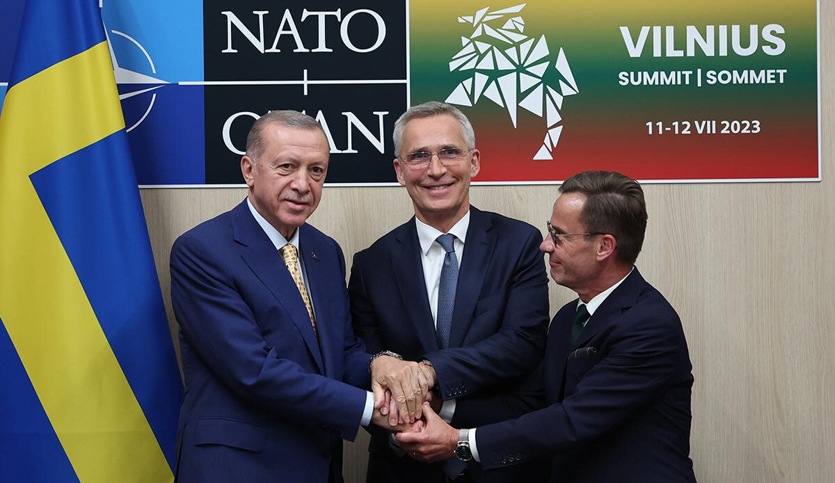 NATO’daki 3’lü mutabakat dünyanın gündemine oturdu: Cumhurbaşkanı Erdoğan zirvenin mutlak kahramanı NATO’daki 3’lü mutabakat dünyanın gündemine oturdu: Cumhurbaşkanı Erdoğan zirvenin mutlak kahramanı