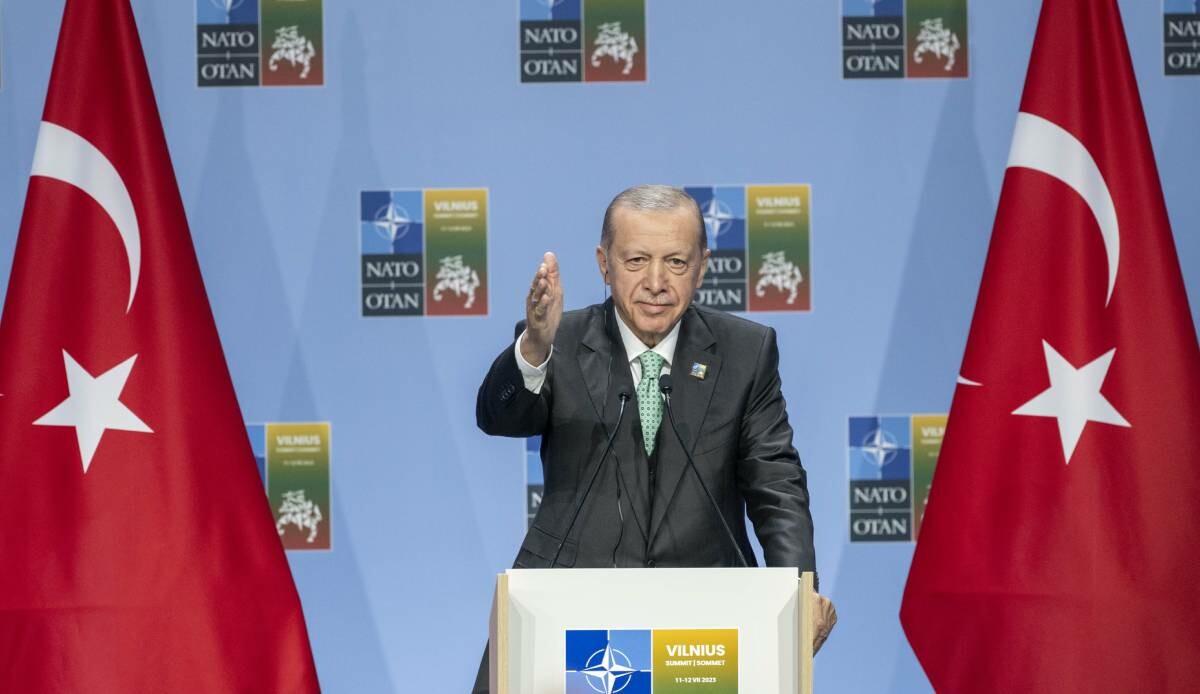 Cumhurbaşkanı Erdoğan’dan AB’ye üyelik sorusuna tebessüm ettiren cevap Cumhurbaşkanı Erdoğan’dan AB’ye üyelik sorusuna tebessüm ettiren cevap