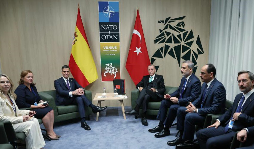 NATO Zirvesi'nde diplomasi trafiği: Erdoğan, dünya liderleriyle ikili görüşmeler gerçekleştiriyor NATO Zirvesi'nde diplomasi trafiği: Erdoğan, dünya liderleriyle ikili görüşmeler gerçekleştiriyor