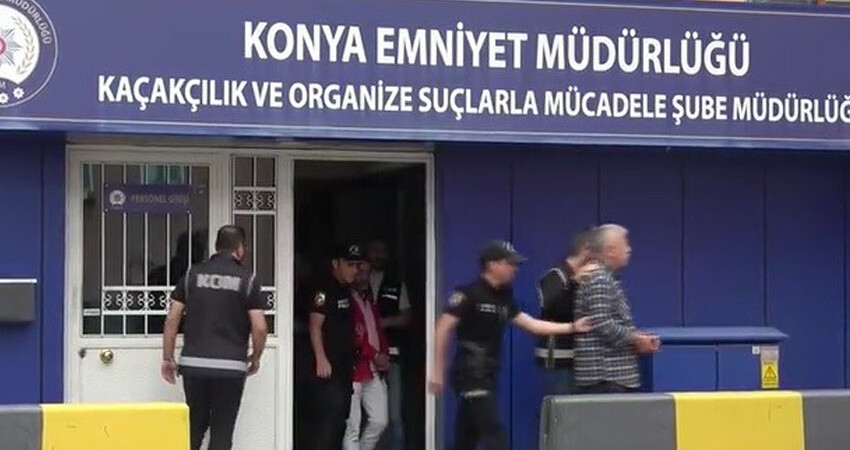 Rüşvetten yakalanan denetimciden pes dedirten savunma: 'Danışmanlık hizmeti alıyorum' Rüşvetten yakalanan denetimciden pes dedirten savunma: 'Danışmanlık hizmeti alıyorum'