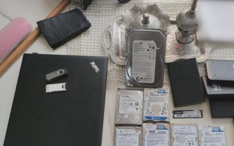 İstanbul merkezli 23 ilde ‘oltalama’ operasyonu: 71 gözaltı İstanbul merkezli 23 ilde ‘oltalama’ operasyonu: 71 gözaltı