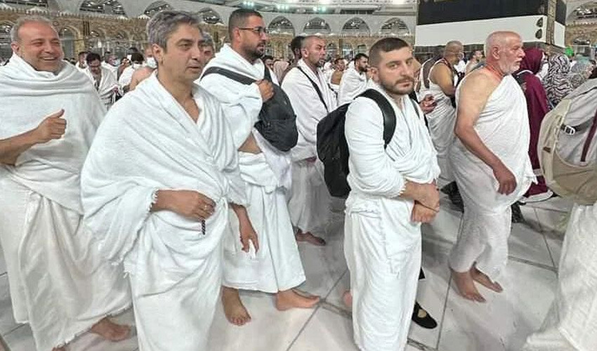 Hacca giden Necati Şaşmaz uzun süre sonra ortaya çıktı