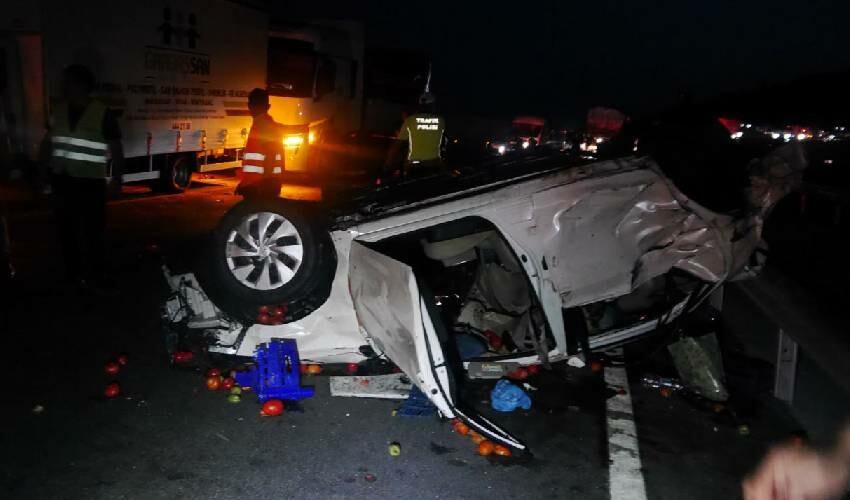 Çanakkale-İzmir karayolunda feci kaza! Kamyonun freni patladı: Ölü ve yaralılar var Çanakkale-İzmir karayolunda feci kaza! Kamyonun freni patladı: Ölü ve yaralılar var