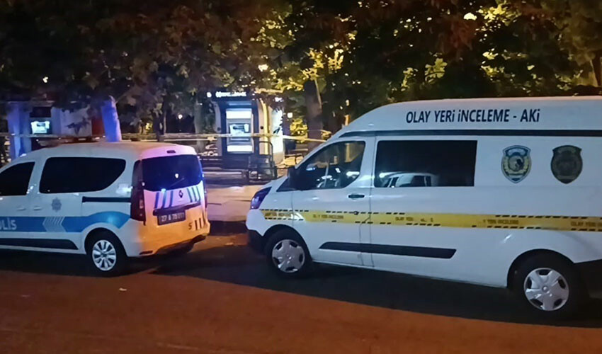 Bekçilere bıçakla saldıran şahıs etkisiz hale getirildi Bekçilere bıçakla saldıran şahıs etkisiz hale getirildi