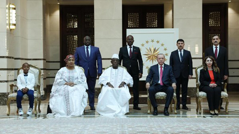 Bangladeş Büyükelçisi Cumhurbaşkanı Erdoğan'a güven mektubu sundu Bangladeş Büyükelçisi Cumhurbaşkanı Erdoğan'a güven mektubu sundu