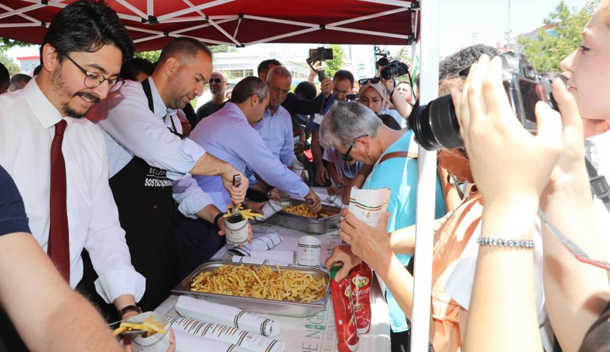 Dünya Patates Kızartması Günü kutlandı, kaç kilo patates kızartıldığını duyanlar hayret ediyor