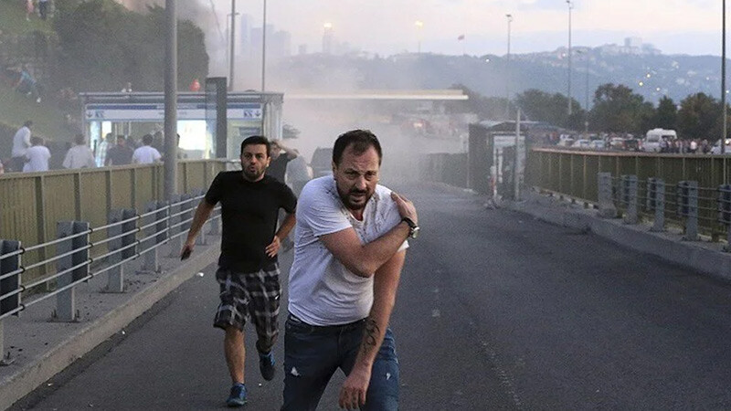 AK Partili Yılmaz'ın 15 Temmuz mesajı dikkat çekti: Dünyada örneği az olan bir direniş AK Partili Yılmaz'ın 15 Temmuz mesajı dikkat çekti: Dünyada örneği az olan bir direniş