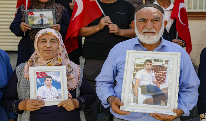Diyarbakır annelerinin oturma eylemine iki aile daha katıldı: Sayı 364'e yükseldi Diyarbakır annelerinin oturma eylemine iki aile daha katıldı: Sayı 364'e yükseldi
