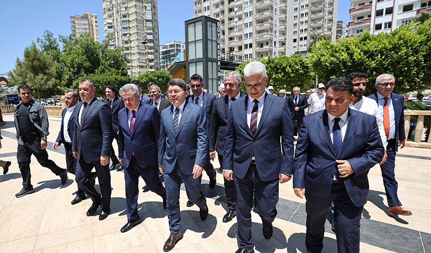 Bakan Tunç, cezaevlerindeki FETÖ'cü sayısını açıkladı Bakan Tunç, cezaevlerindeki FETÖ'cü sayısını açıkladı
