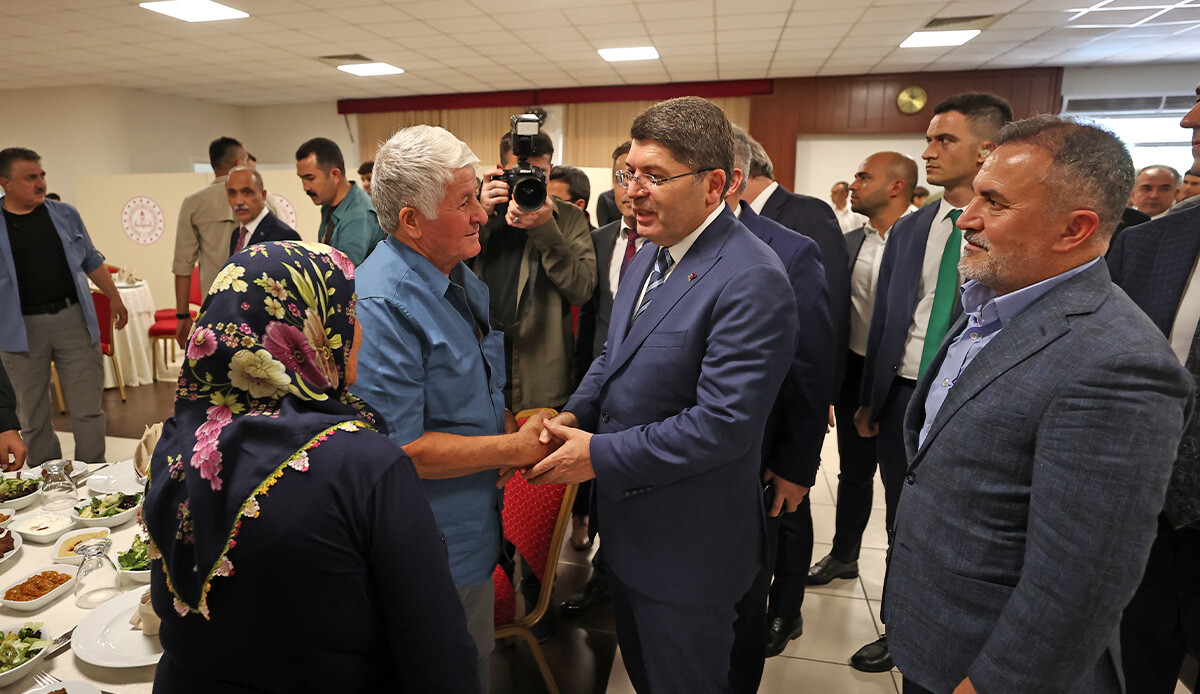 Bakan Tunç, cezaevlerindeki FETÖ'cü sayısını açıkladı Bakan Tunç, cezaevlerindeki FETÖ'cü sayısını açıkladı