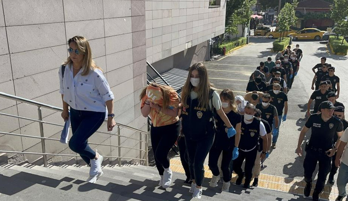 7 ilde fuhuş operasyonu: 14 gözaltı