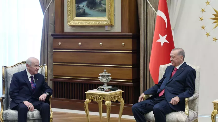 Kulis: Erdoğan-Bahçeli zirvesinde konuşulanlar ortaya çıktı! Emekli maaşına ek zam hâlâ mümkün Erdoğan, Bahçeli ile görüştü