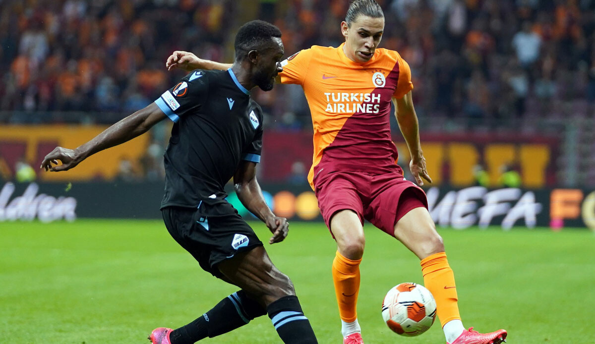 Galatasaray'da ayrılık: Okan Buruk'un gözden çıkardığı milli oyuncu Adana Demirspor'da Galatasaray'da ayrılık: Okan Buruk'un gözden çıkardığı milli oyuncu Adana Demirspor'da
