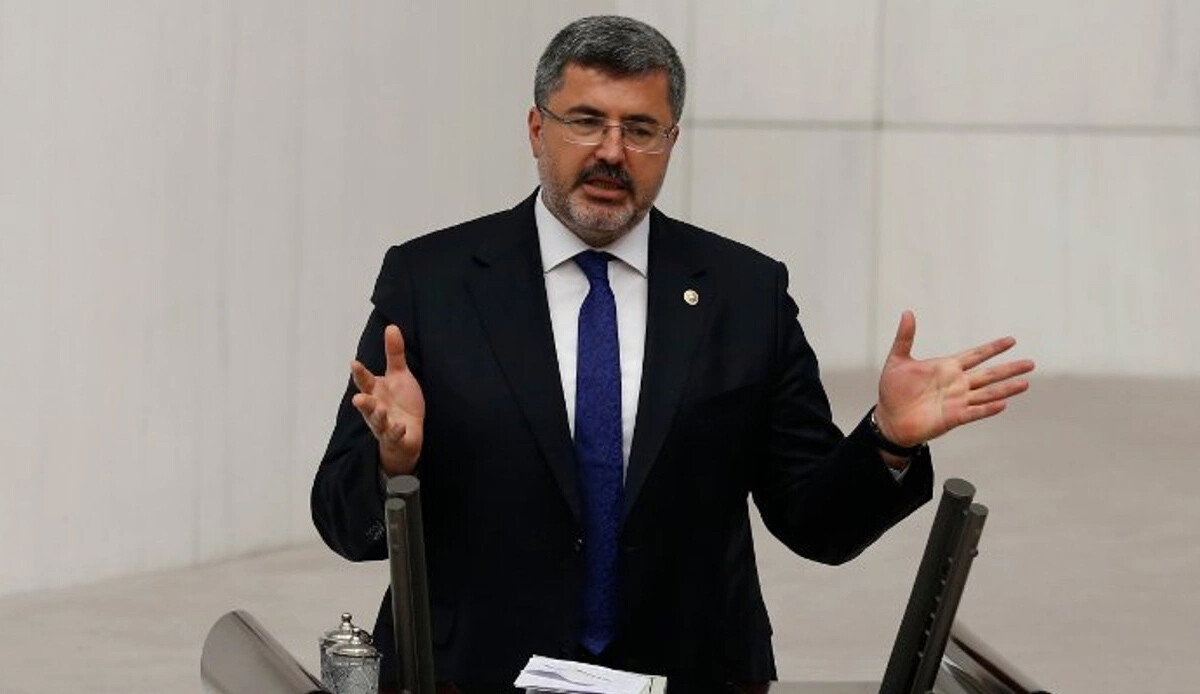 AK Parti Afyon Milletvekili Ali Özkaya: FETÖ insanları robotlaştırıyor AK Parti Afyon Milletvekili Ali Özkaya: FETÖ insanları robotlaştırıyor