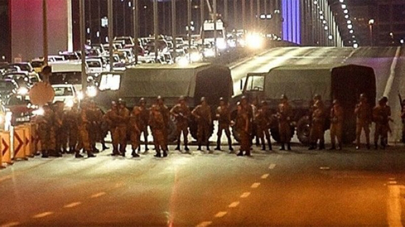 15 Temmuz'da neler oldu? İşte darbe girişiminin seyrinin değiştiği an!