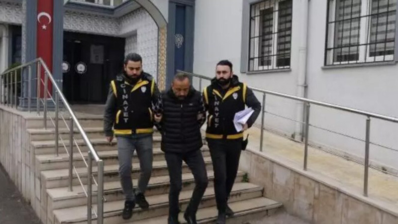 Annesi gözlerinin önünde öldürüldü! Genç kızın sözleri yürek yaktı: Silahı bırakması için yalvardım Annesi gözlerinin önünde öldürüldü! Genç kızın sözleri yürek yaktı: Silahı bırakması için yalvardım