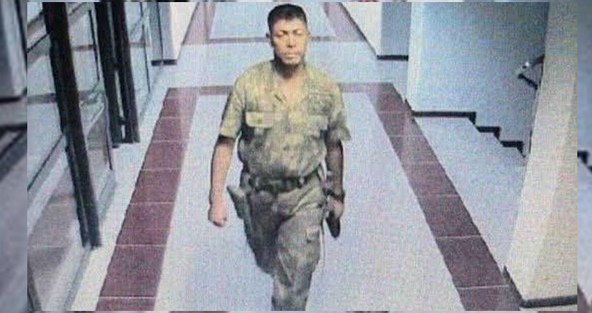 7 yıl önceki hain darbe girişiminin seyrini değiştiren destansı kahraman: Ömer Halisdemir 7 yıl önceki hain darbe girişiminin seyrini değiştiren destansı kahraman: Ömer Halisdemir