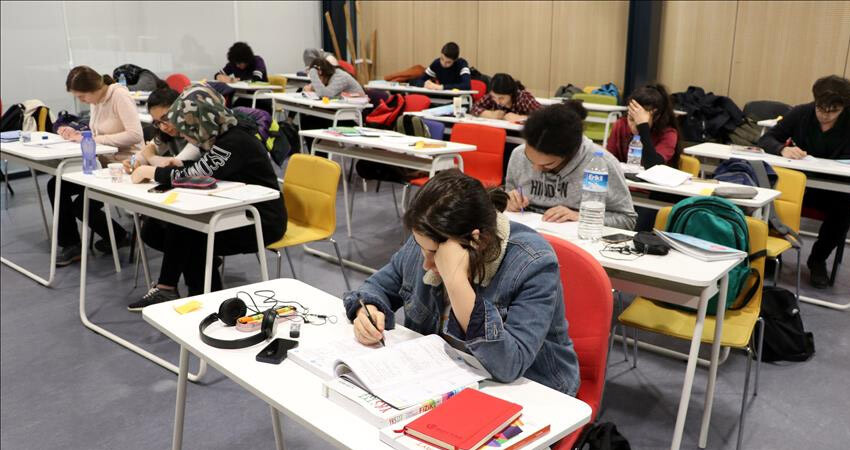 üniversite öğrencileri