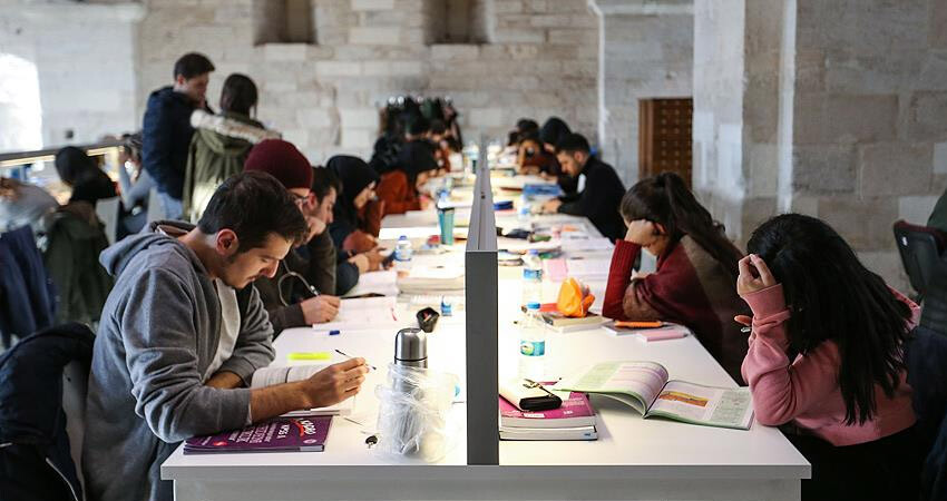 Üniversite harçlarına ne kadar zam geldi, kaç TL oldu? Kimler üniversite harcı ödemek zorunda? 2023-2024 Üniversite harç ücretleri 2023-2024 ÜNİVERSİTE HARÇ ÜCRETLERİ! Üniversite harçlarına ne kadar zam geldi, kaç TL oldu? Kimler üniversite harcı ödemek zorunda? - 2. Resim