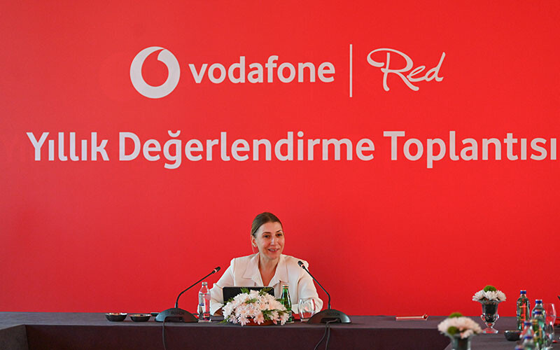 Vodafone Red'liler 1 yılda 1,4 milyar TL tasarruf ettiler Vodafone Red'liler 1 yılda 1,4 milyar TL tasarruf ettiler