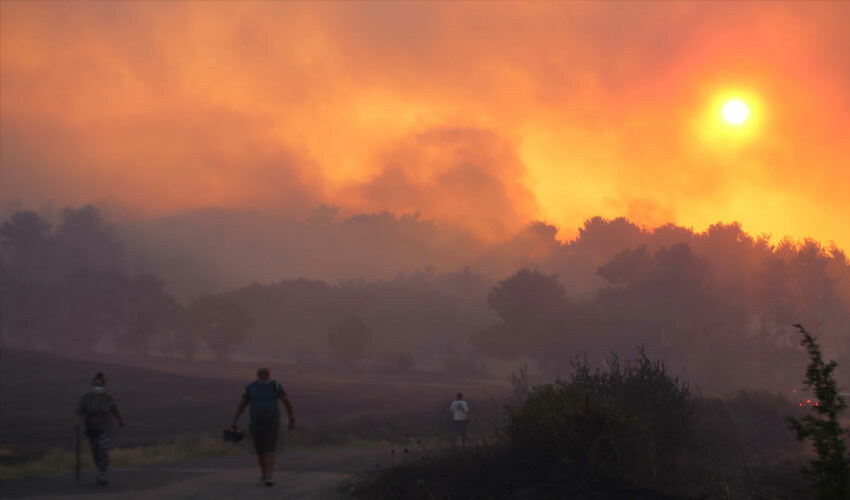 Türkiye'nin ciğerleri yanıyor... Alevlerle topyekun mücadele aralıksız sürüyor