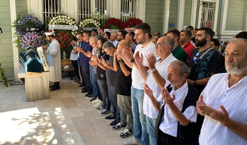 Usta sanatçı Tanju Tuncel son yolculuğuna dualarla uğurlandı