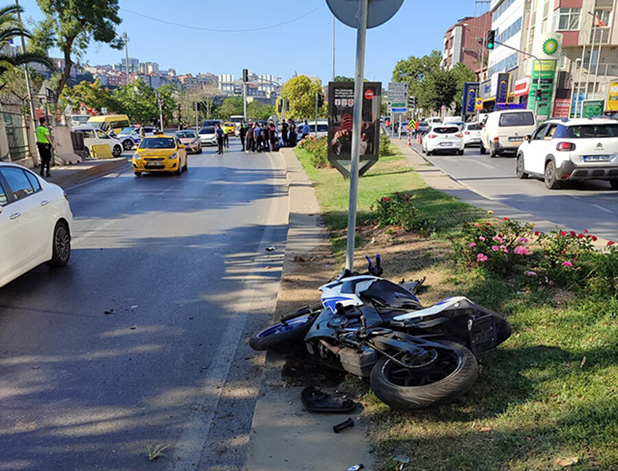 Ehliyetsiz motosikletli dehşet saçtı: İhtarına uymadığı polisi şehit etti Ehliyetsiz motosikletli dehşet saçtı: İhtarına uymadığı polisi şehit etti - 1. Resim