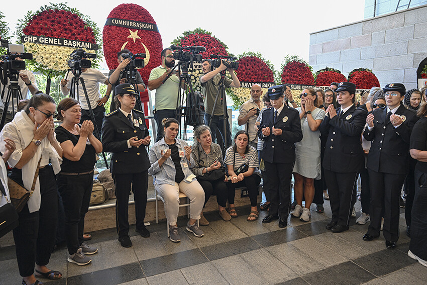 Şehit Alp Efe Bekit son yolculuğuna uğurlandı! Cumhurbaşkanı Erdoğan aileye baş sağlığı diledi